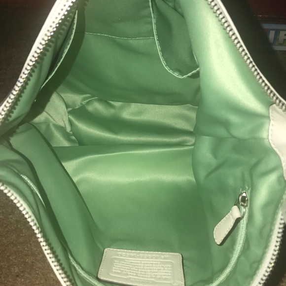 NWT COACH BUCKET BAG WITH DUST BAG - Picture 3 of 6